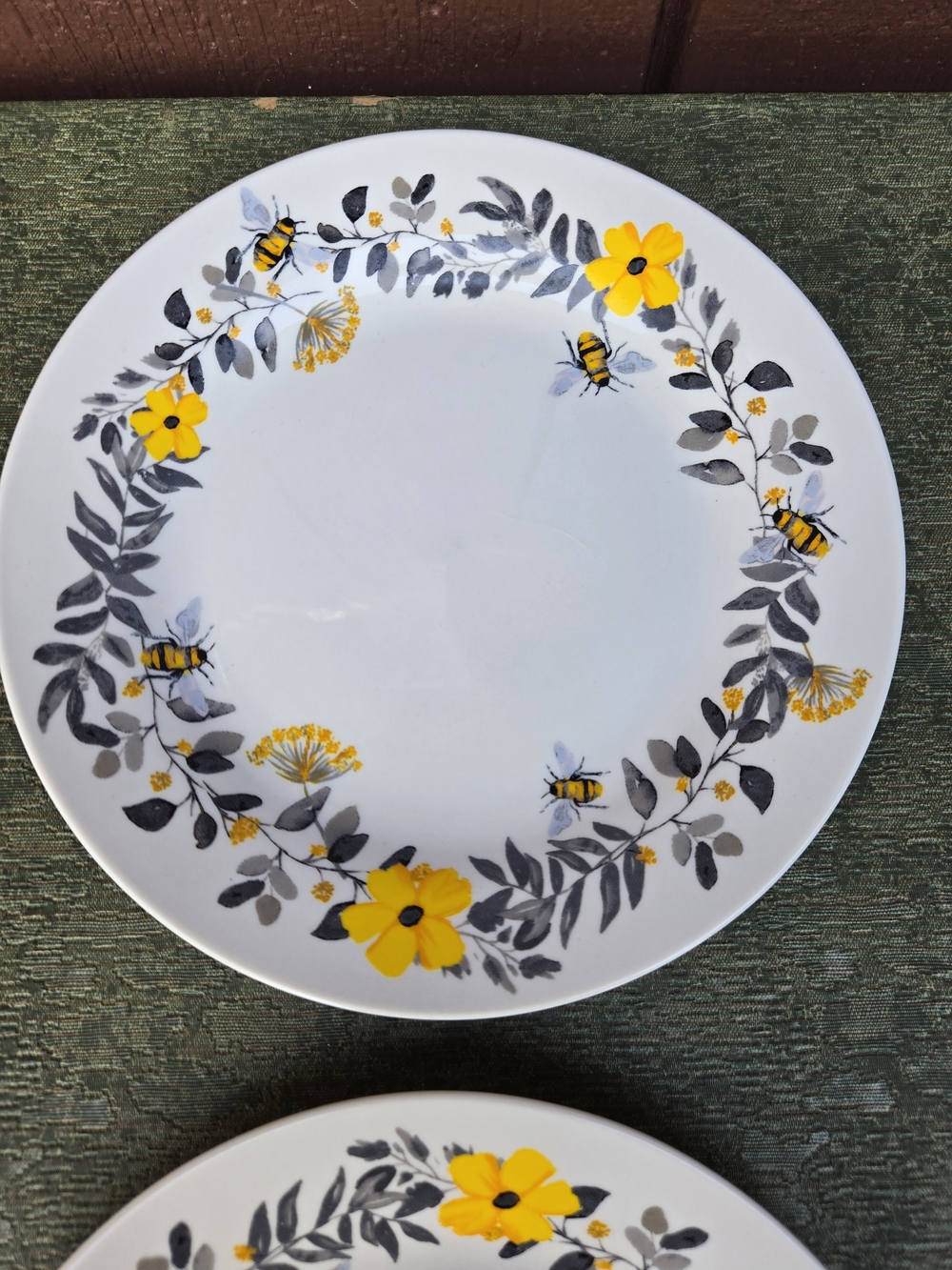 Floral & Bee Ceramic Dinner Plate - Set of 2 - Picture 3 of 8